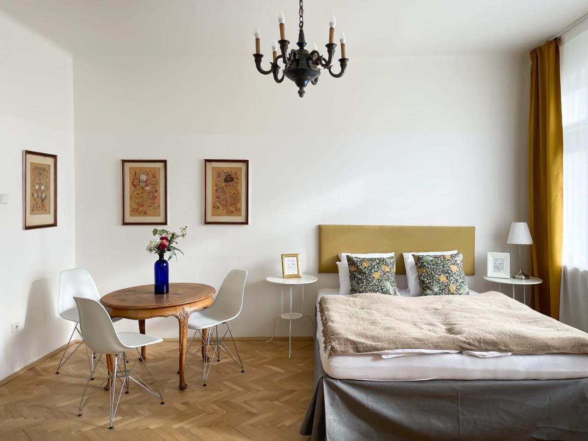 Turnkey I Vintage Terrace Apartment Prag Exterior foto